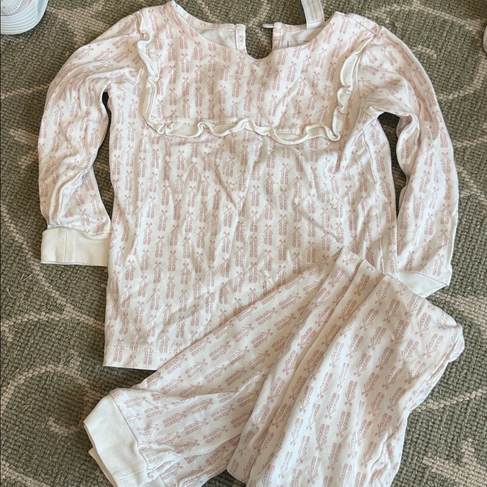 Lila and Hayes Pink and White Pajama Set 3T